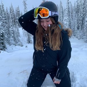 Meet your Posher, Venessa